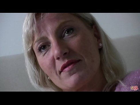 ❤️ Ema, keda me kõik keppisime ... Daam, käitu! Pornovideo at porn et.wassell.ru ❌
